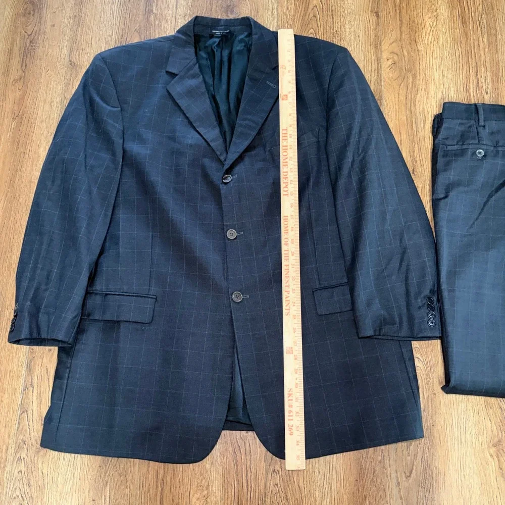 Zanetti Men's 50L Italy Made Super 150s Wool Gray Windowpane Suit 3-Button READ